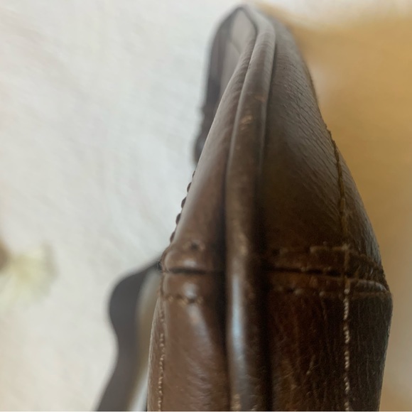 Fossil brand messenger bag. - Picture 8 of 13